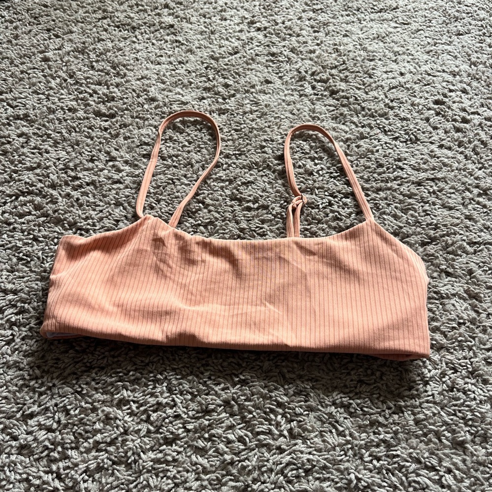 Peach Ribbed Crop Top - Picture 2 of 2